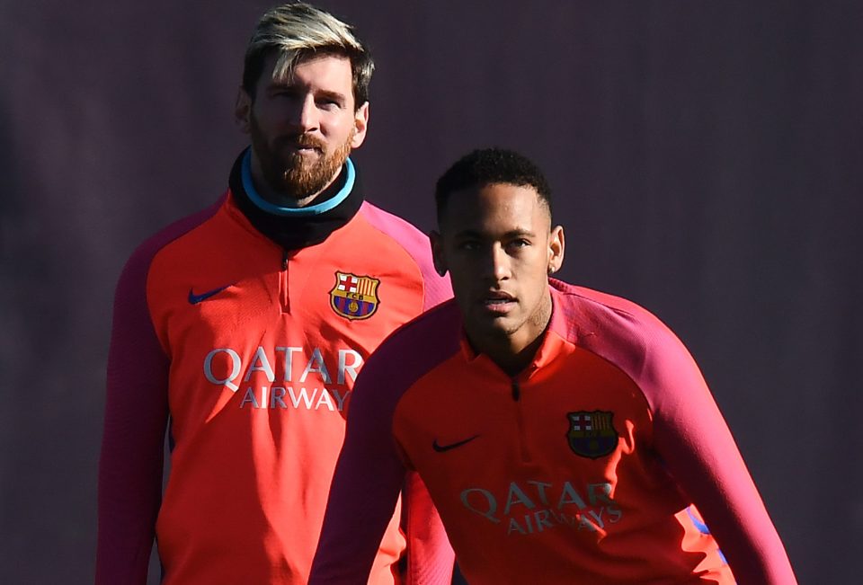 Lionel Messi v&agrave; Neymar thoải m&aacute;i trước trận tiếp Real