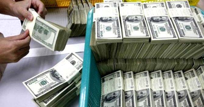 Trả được 10.000 USD nợ với kế hoạch 365 ngày không mua sắm