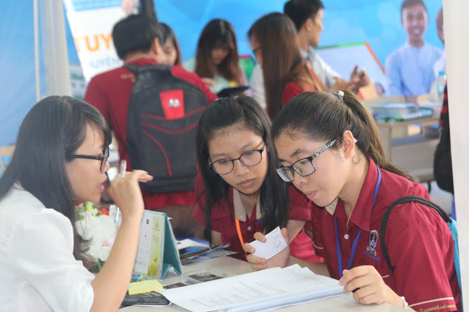 Hơn 250 sinh viên tìm được việc làm trong ngày hội tuyển dụng