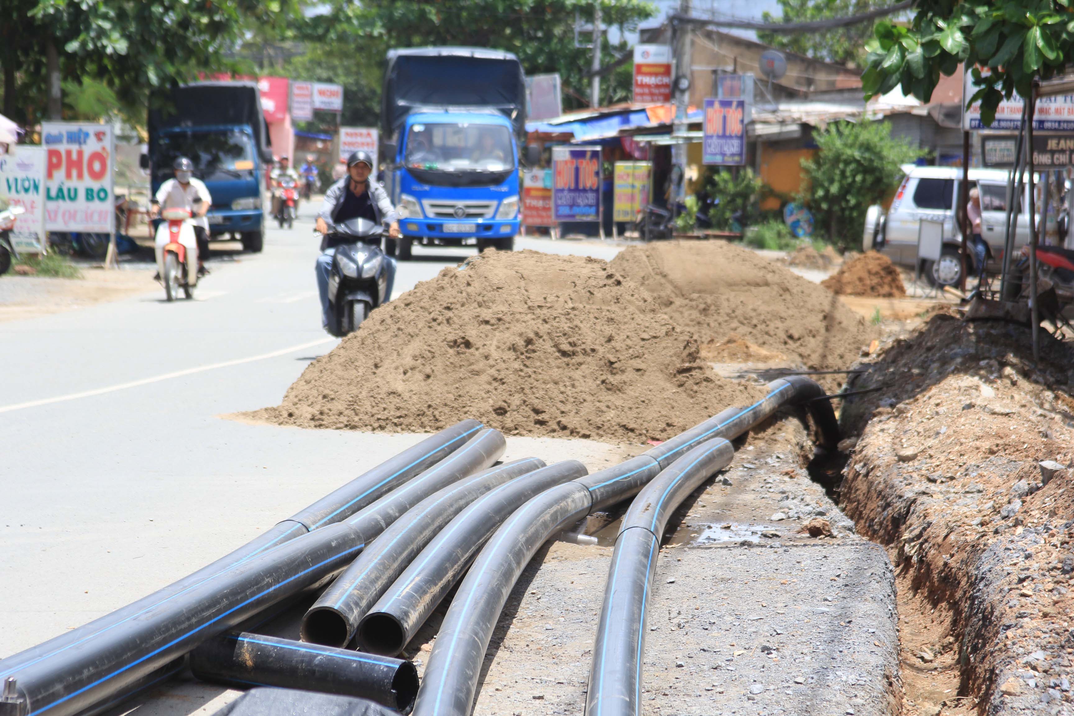 Nước sạch chậm đến nhà dân