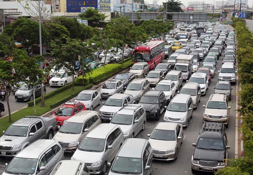 Coi chừng “ngộp thở” với ô tô con