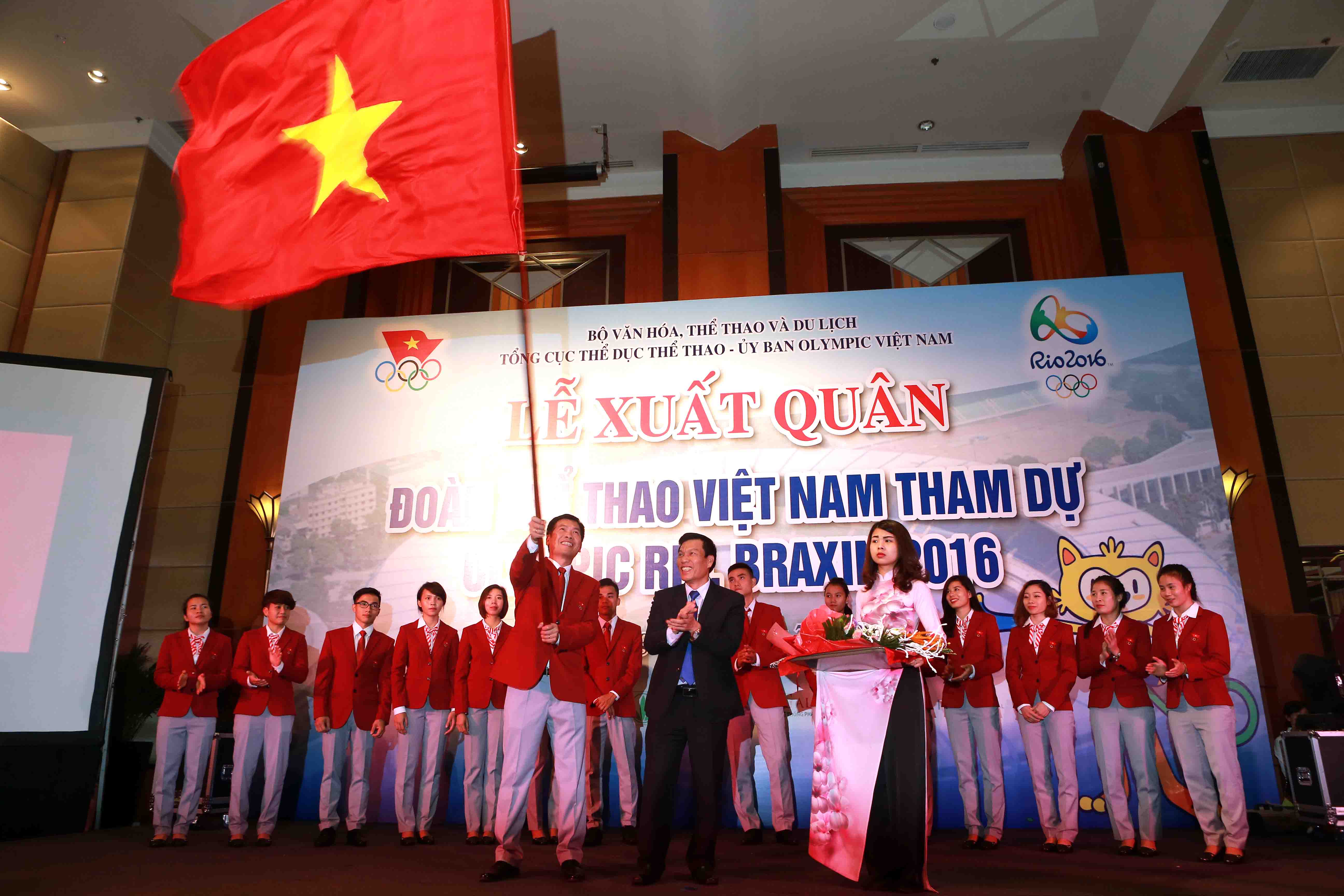 Đủ mâm, đủ bát