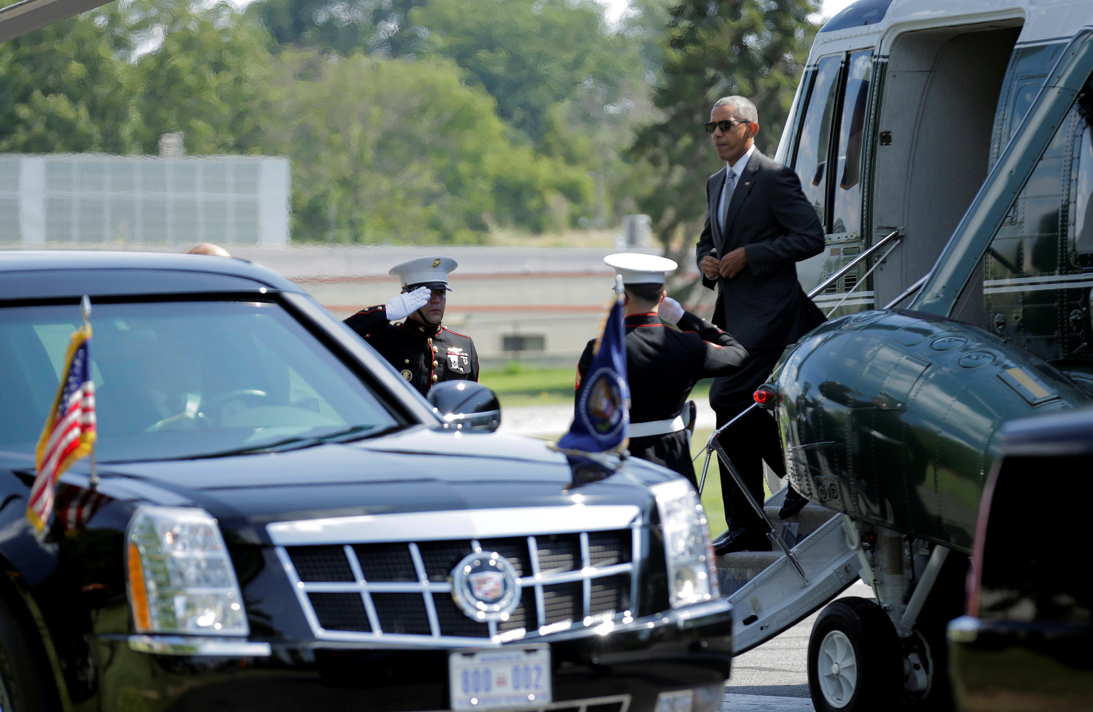 Chuyến đi trấn an của ông Obama