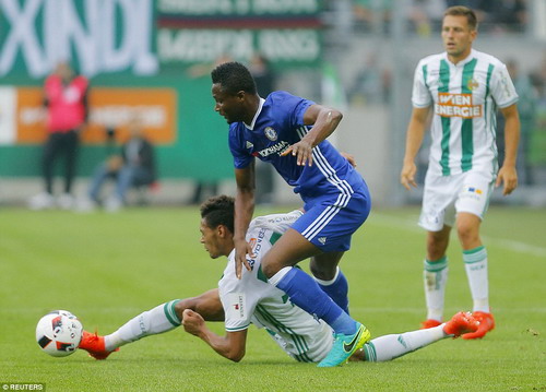 Conte ra mắt, Chelsea thất thủ 0-2 trước Rapid Vienna