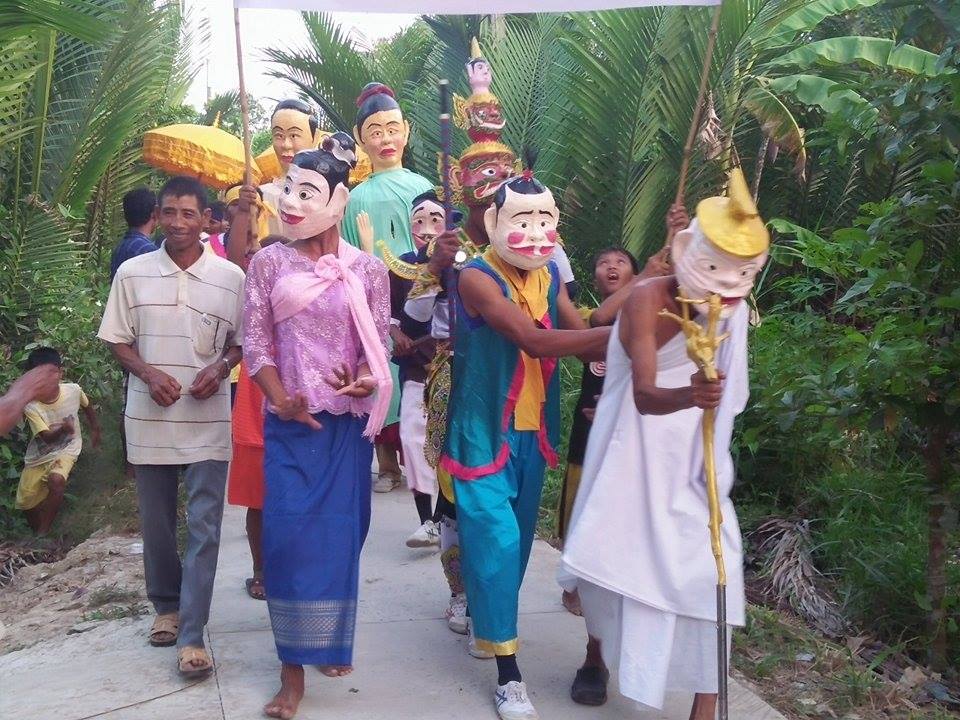 Đồng bào Khmer tưng bừng đón Tết Chôl Chnăm Thmây