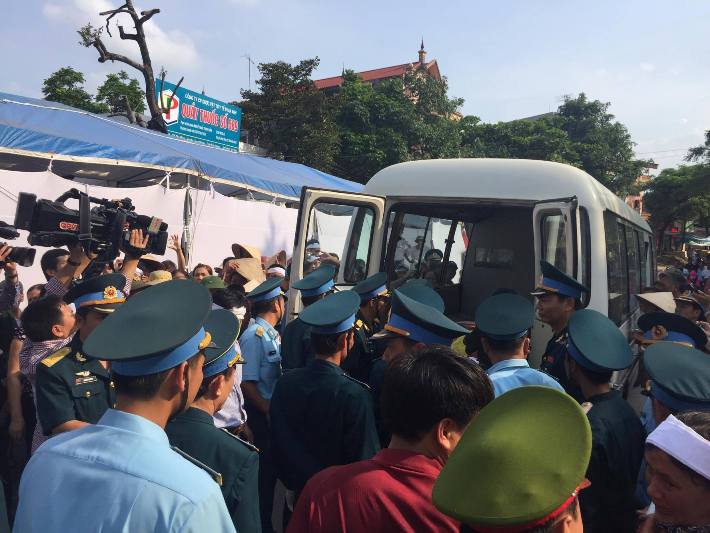 Linh cữu phi công Trần Quang Khải đã về tới quê nhà