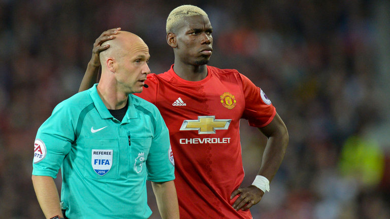 
Trọng t&agrave;i Taylor v&agrave; Pogba
