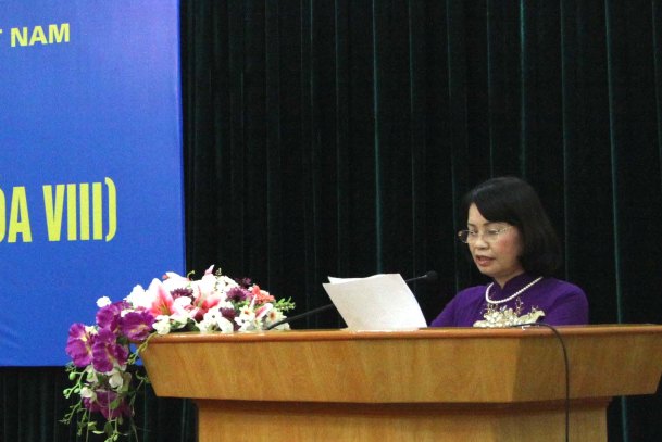 Phó Chủ tịch Ủy ban Trung ương MTTQ Việt Nam Bùi Thị Thanh trình bày báo cáo tại hội nghị - Ảnh: Trung Hiếu