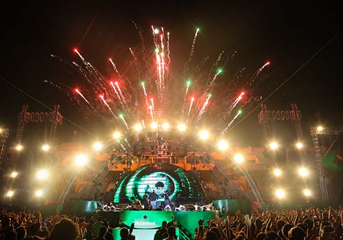 Khán giả Hà Nội sống trong âm nhạc tại Heineken Green Room