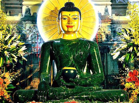 Tượng Phật Ngọc hòa bình thế giới đến Bình Dương