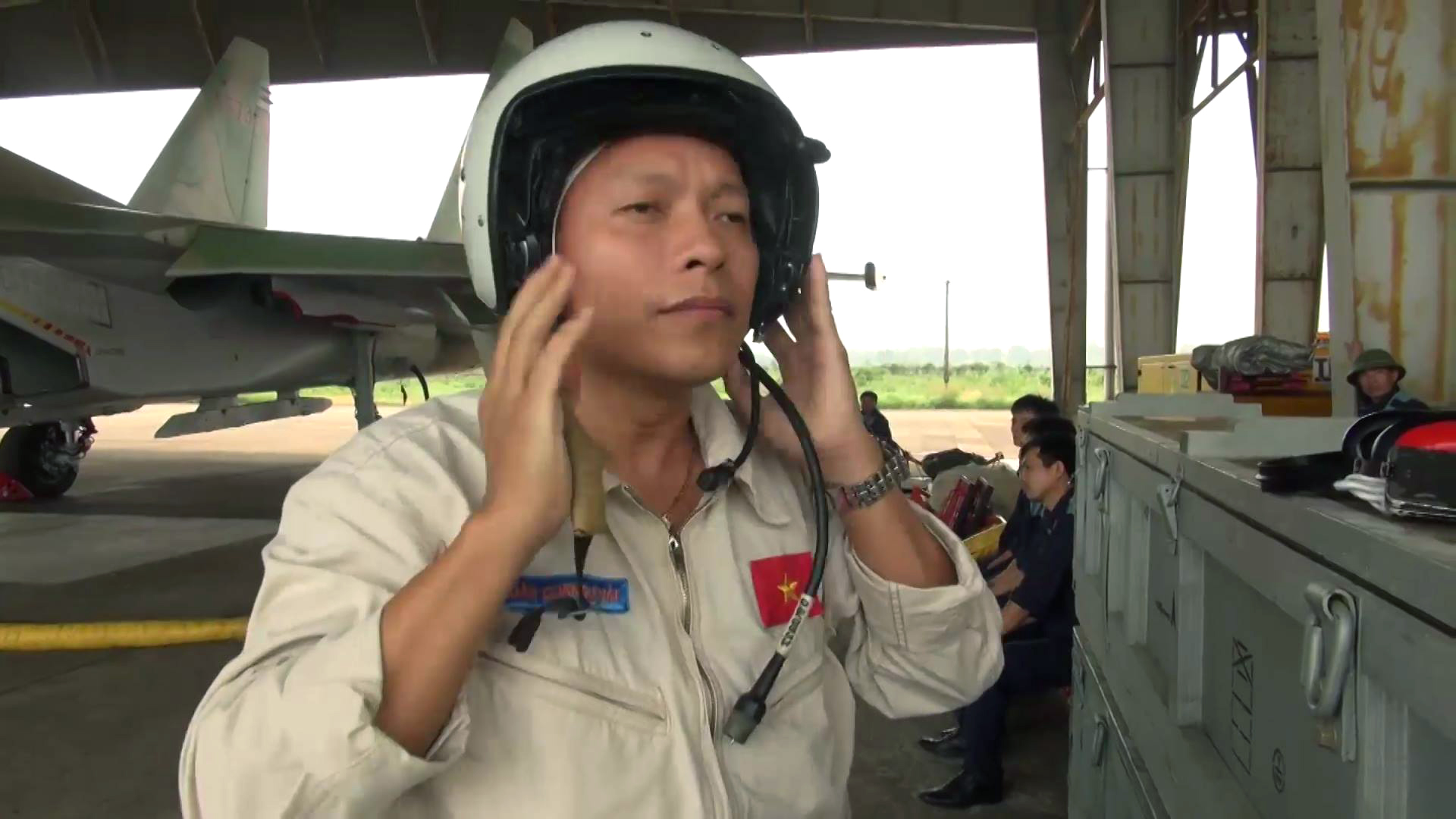 Phi công Trần Quang Khải được thăng quân hàm Đại tá