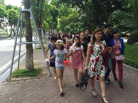 Hà Nội thu hơn 500 tỉ sau 4 ngày thí điểm phố đi bộ