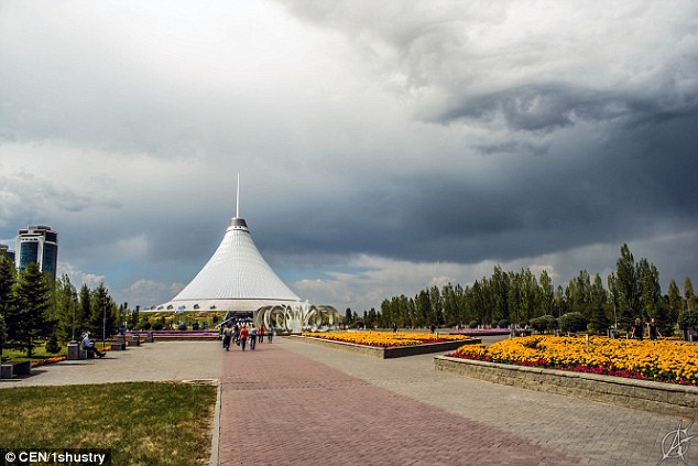 “Mắt thần” bất ngờ xuất hiện trên bầu trời Kazakhstan