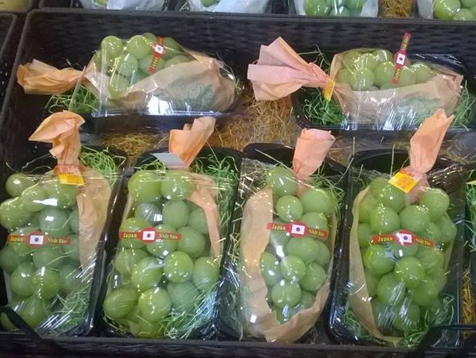 Nho xanh 1,3 triệu/kg vẫn không đủ hàng bán