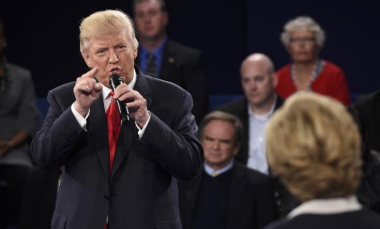 
&Ocirc;ng Trump rất t&iacute;ch cực tấn c&ocirc;ng. Ảnh: Reuters
