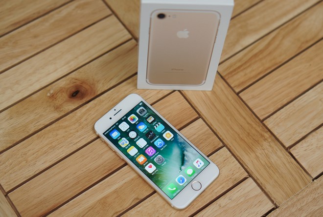 iPhone 7 khóa mạng về nước chủ yếu là các bản dung lượng lớn. Ảnh: Thành Duy.