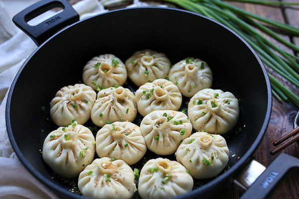 Bánh bao áp chảo đổi vị