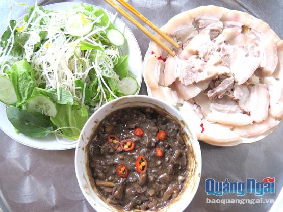 Rau chuối "đắm đuối" thịt heo