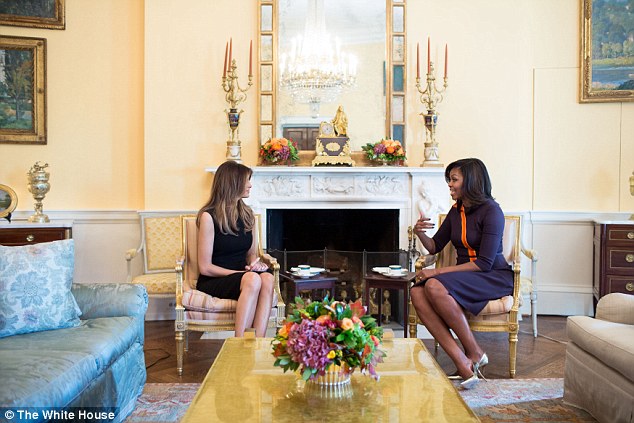 Phu nhân của ông Trump và Đệ nhất phu nhân Mỹ Michelle Obama cũng có cuộc gặp gỡ riêng rẽ ở Nhà Trắng. Ảnh: Nhà Trắng