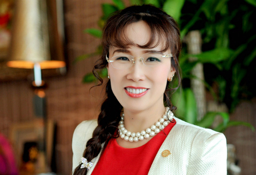 Kh&ocirc;ng chỉ l&agrave; nữ doanh nh&acirc;n giỏi, b&agrave; Nguyễn Thị Phương Thảo c&ograve;n tham gia t&iacute;ch cực hoạt động x&atilde; hội. Ảnh: Vietjet Aviation JSC.