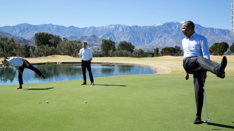 Phút hài hước trên sân golf cùng các nhân viên Nhà Trắng Joe Paulsen và Marvin Nicholson sau hội nghị thượng đỉnh Mỹ - ASEAN ở California