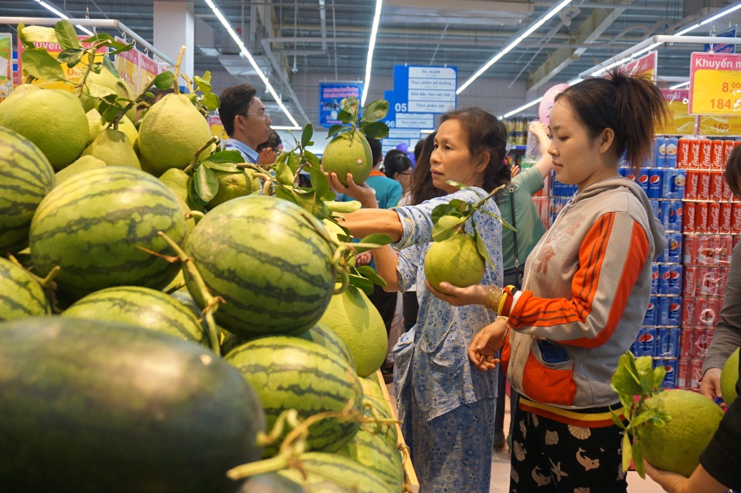 Co.opmart Gò Công thu hút gần 10.000 lượt khách mỗi ngày