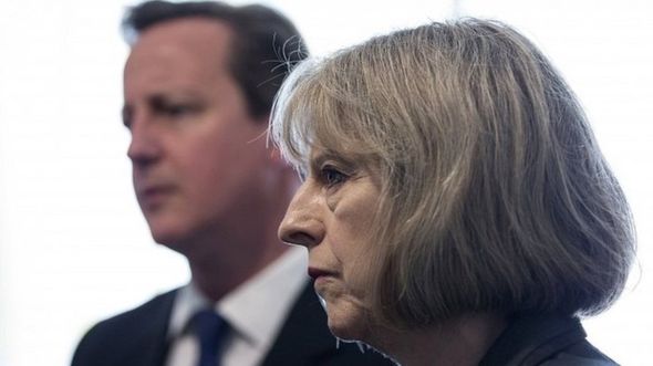 Ông Cameron bất ngờ rút khỏi Quốc hội Anh