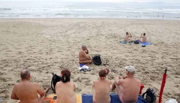 
Cẩn thận kiểm tra xem m&igrave;nh đến đ&uacute;ng địa điểm chưa.
