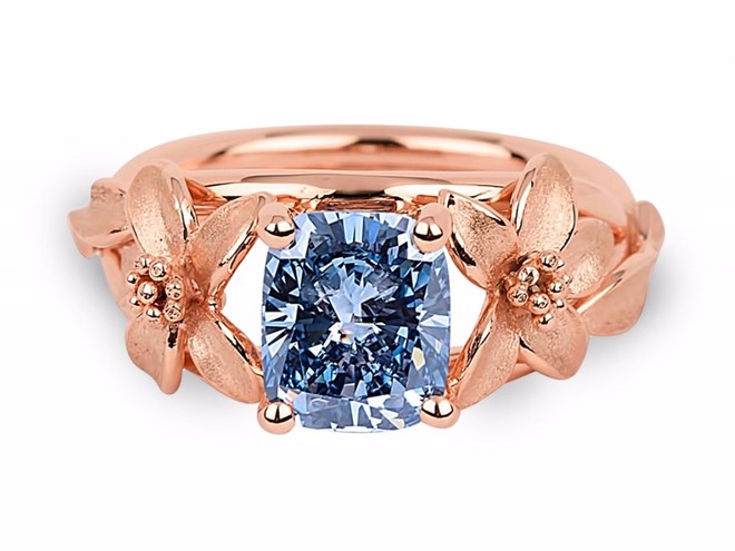 Chiếc nhẫn đính kim cương xanh quý hiếm nằm trong gói dịch vụ. Ảnh: World of Diamonds.