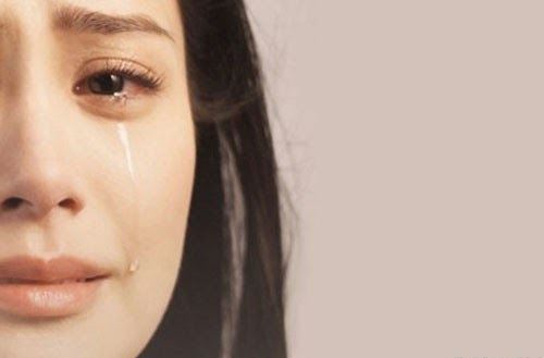 Đêm tân hôn chồng chỉ lo đếm tiền