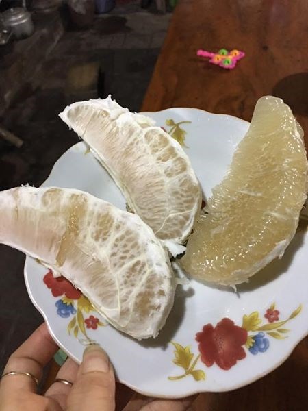 Theo quảng cáo, đây là bưởi trồng ở Việt Nam, ăn có vị ngọt dịu nhẹ