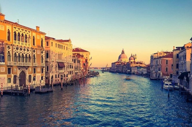 Báo động "thiên đường" Venice, Maldives
