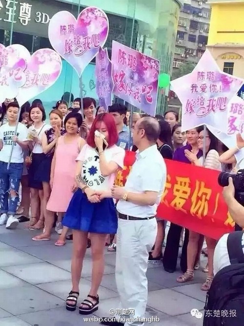 Nhiều người tỏ ra ngưỡng mộ cặp đôi