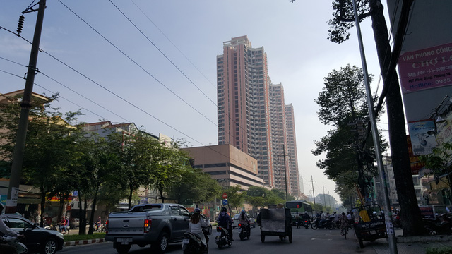 Dường như cao ốc Thuận Kiều Plaza sắp được lột x&aacute;c.