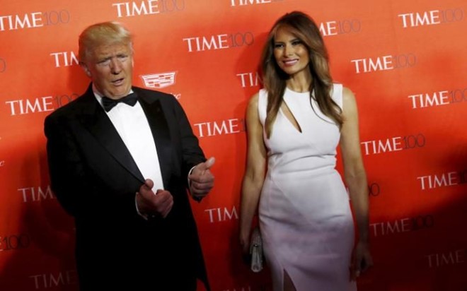 
Vợ chồng Donald v&agrave; Melania Trump. Ảnh: Reuters.
