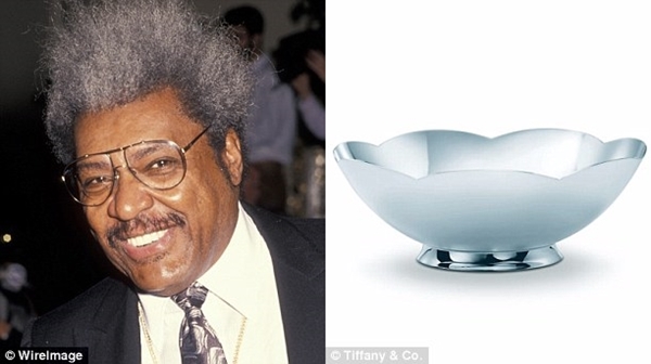 
Don King &ndash; &ocirc;ng bầu l&agrave;ng quyền anh đ&atilde; chi 1.250 USD mua chiếc b&aacute;t.
