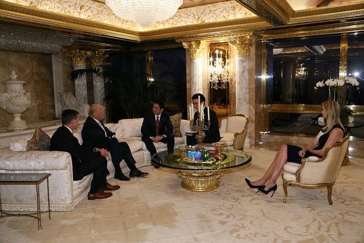 Các cuộc điện đàm gây sóng gió của ông Trump