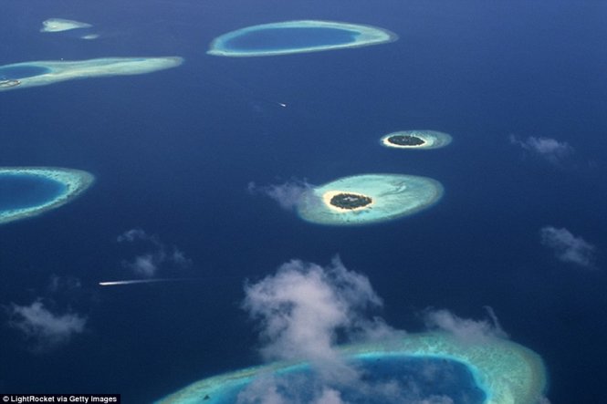 
Ch&iacute;nh phủ Maldives phải x&acirc;y c&aacute;c đảo nh&acirc;n tạo để người d&acirc;n của họ c&oacute; chỗ nương n&aacute;u trong t&igrave;nh trạng nước biển d&acirc;ng cao - Ảnh: Getty
