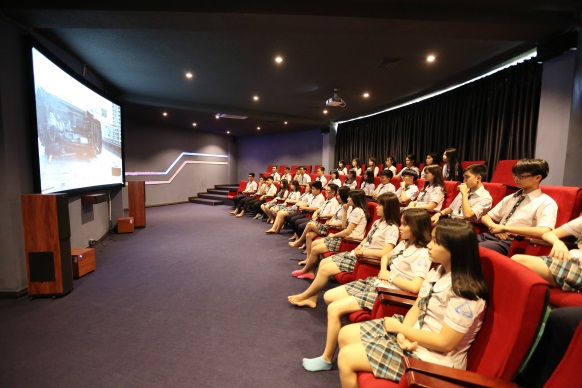 Rạp chiếu phim d&agrave;nh ri&ecirc;ng cho học sinh trường THCS - THPT T&acirc;n Ph&uacute;