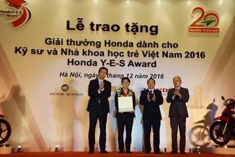 HVN trao tặng Giải thưởng Honda Y-E-S 2016