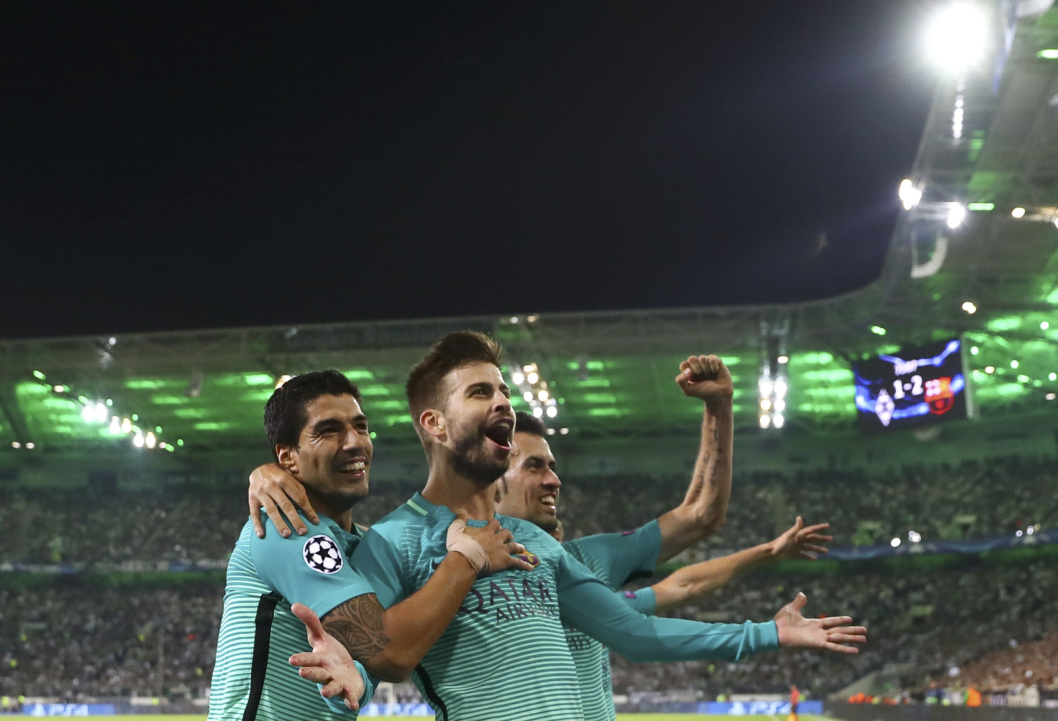Trong khi đó, dù thiếu Messi nhưng Barcelona vẫn ngược dòng giành chiến thắng để vươn lên đầu bảng C