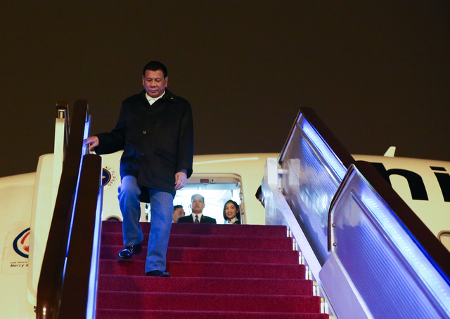 Chính phủ ông Duterte cam kết không "quên" phán quyết biển Đông