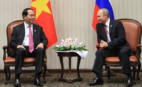 Chủ tịch nước Trần Đại Quang và Tổng thống V. Putin tại cuộc gặp cấp cao Việt Nam - Nga - Ảnh: VOV