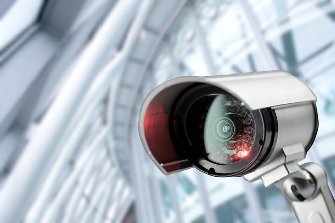 Hàng nghìn camera an ninh bị hack biến thành máy ma