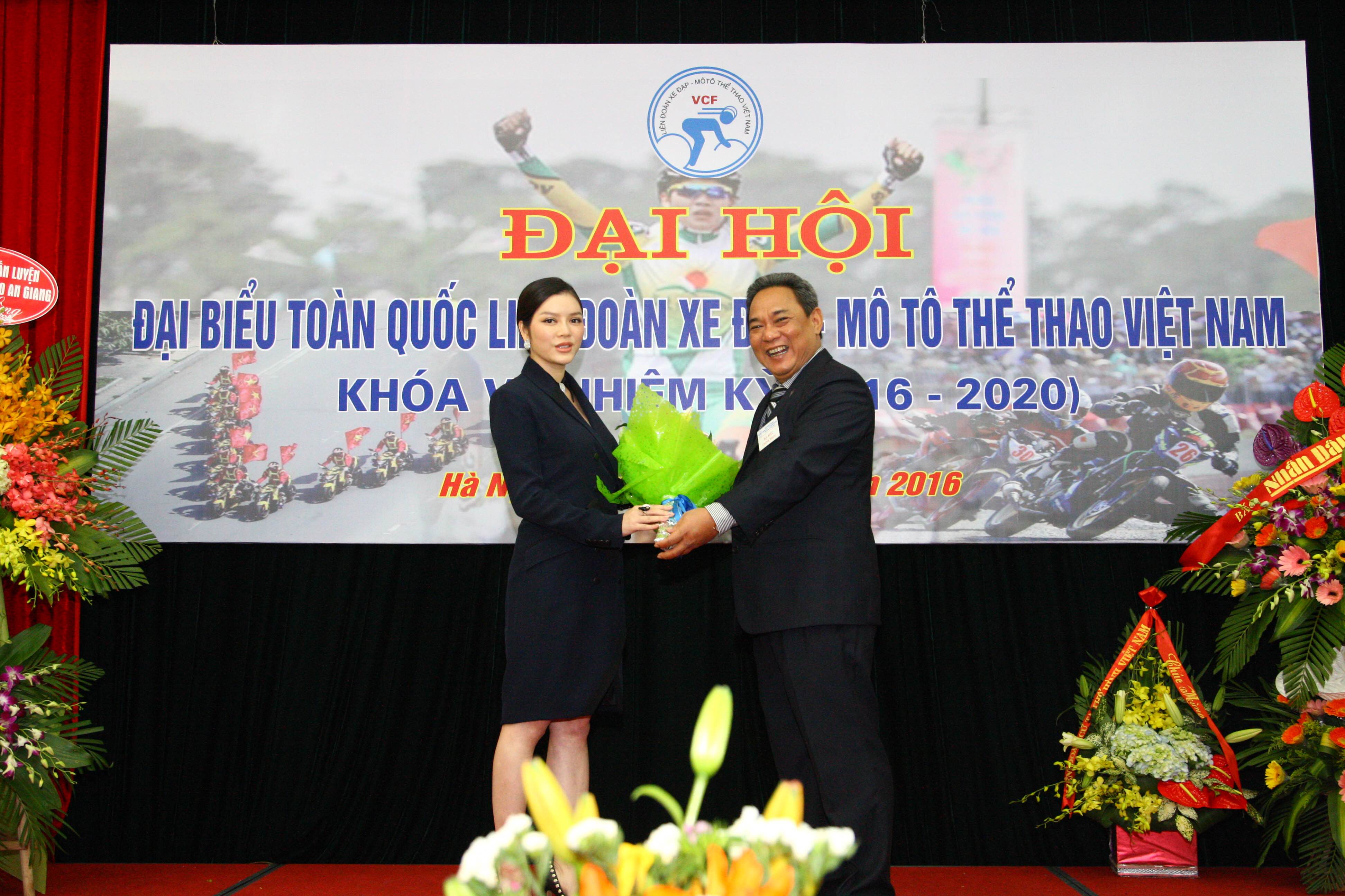 Sức hút nóng bỏng từ phó chủ tịch Lý Nhã Kỳ