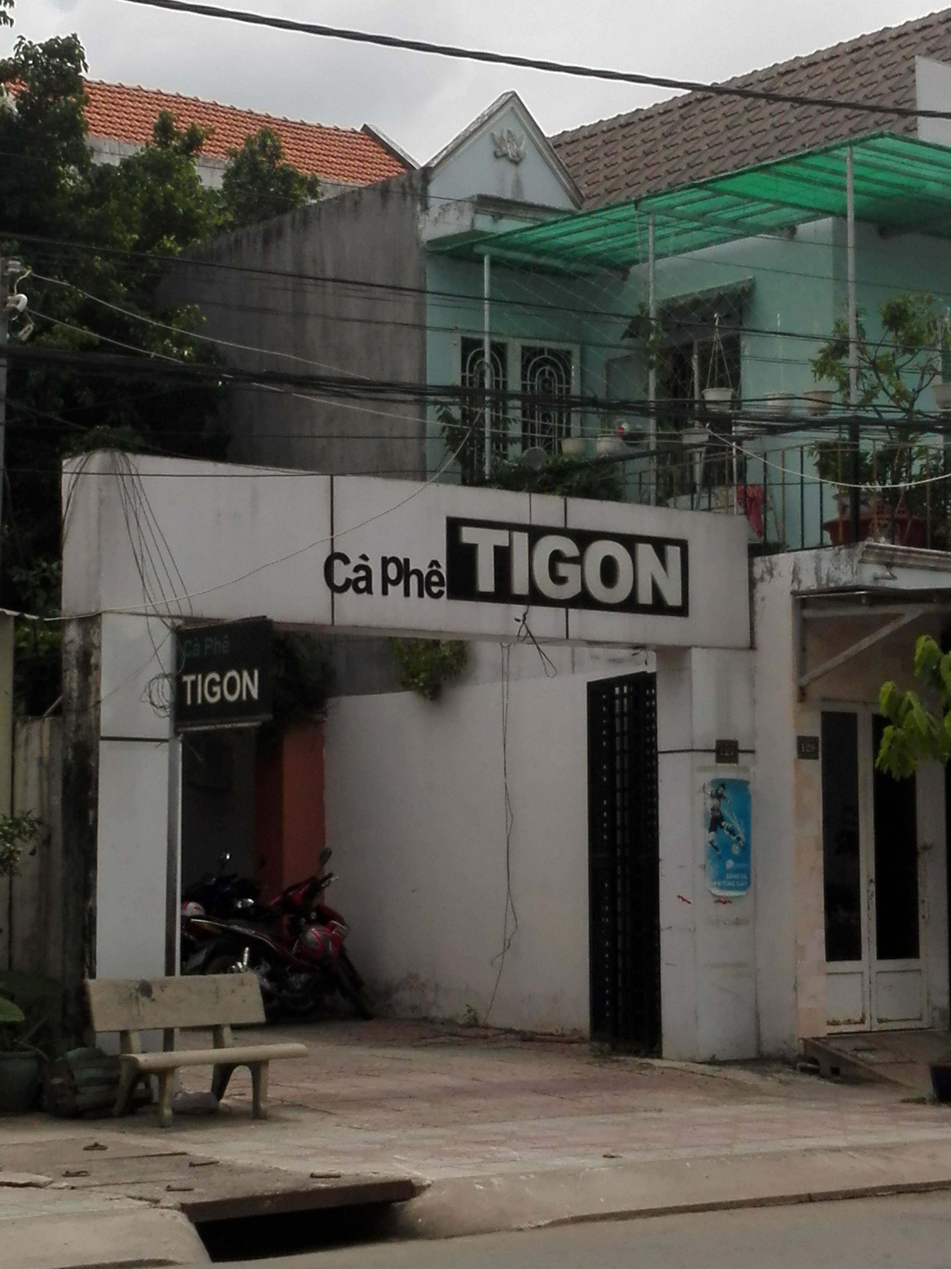 Kiểm điểm trách nhiệm chi cục trưởng thuế huyện Bến Lức