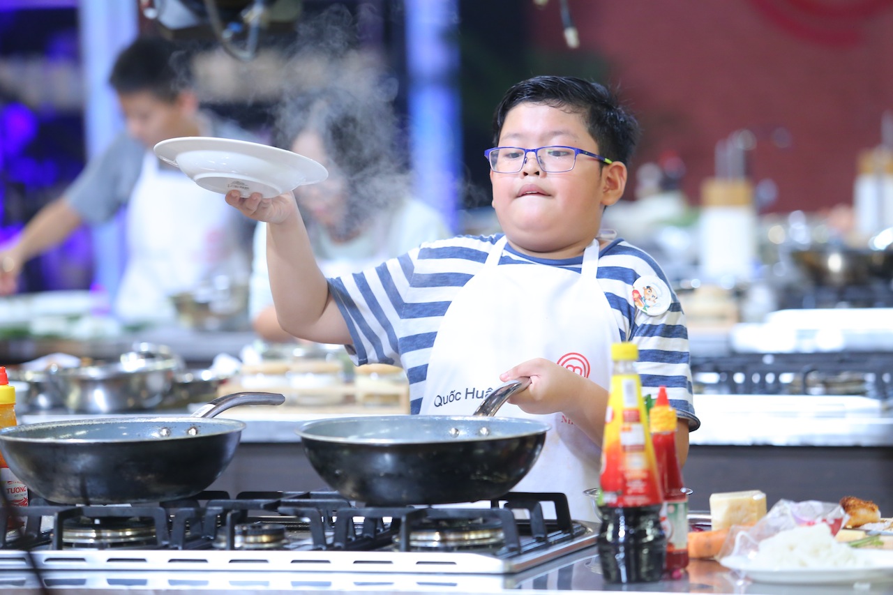 
Quốc Hu&acirc;n

