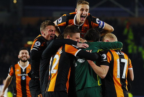 Hull City v&agrave;o b&aacute;n kết League Cup