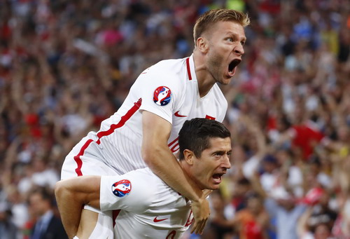 Ba Lan tẩy chay trận play-off World Cup, từ chối thi đấu với tuyển Nga
