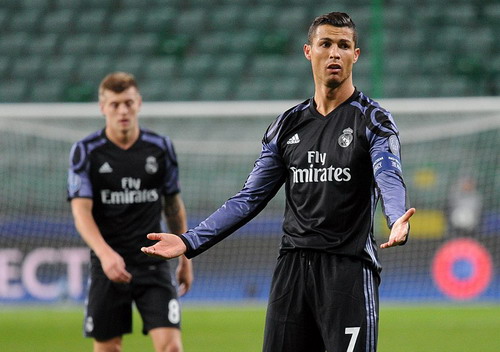 Ronaldo tịt ngòi trong trận cầu 6 bàn thắng ở Warsaw